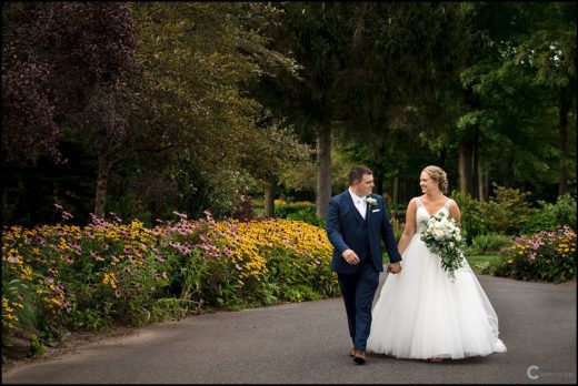 A bride and groom at Turning Stone Casino in Verona, NY. A wedding at Shenendoah Clubhouse at Turning Stone Casino.